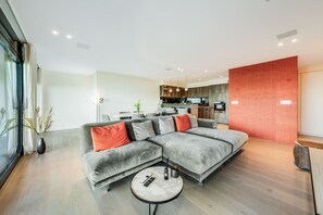 TV, DVD player, stereo, offices