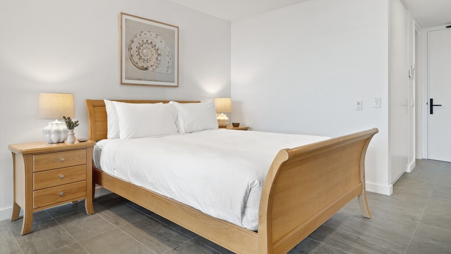 Chic Ground-floor Studio Near Local Cafes