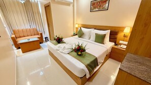 Luxe beddengoed, een bureau, een laptopwerkplek, gratis wifi