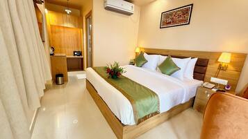 Deluxe Triple Room | Premium bedding, desk, laptop workspace, free WiFi