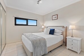 Apartamento | 2 dormitorios y espacio para trabajar con un portátil