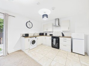 Fridge, microwave, oven