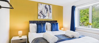 NEW | Cornfields Place | Racecourse | Free Parking