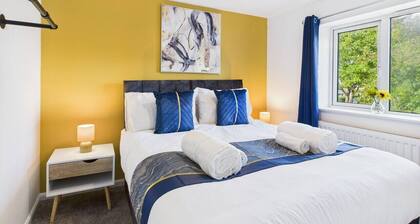 NEW | Cornfields Place | Racecourse | Free Parking