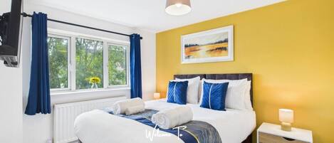 3 عدّة غرف نوم ومكتب وواي فاي