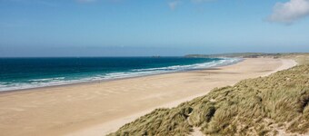 New Modern Beach House| sleeps 6