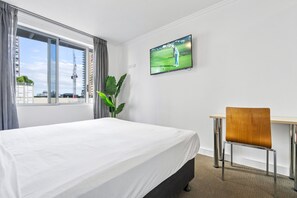 Apartment | 1 bedroom, laptop workspace, bed sheets