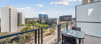 Glorious Central Canberra 1-bed With Pool & Sauna
