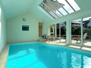 Innenpool, beheizter Pool