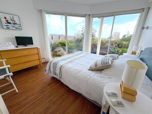 4 chambres, fer et planche à repasser, lit parapluie, Wi-Fi gratuit