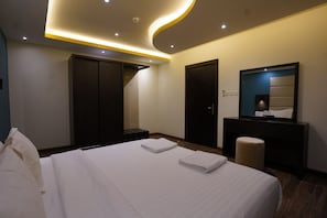 컴포트 스위트 | 노트북 작업 공간, 다리미/다리미판, 무료 WiFi