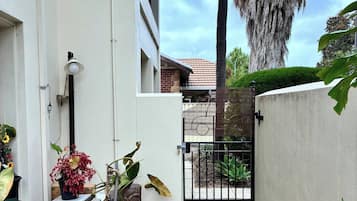 Apartment, 1 Bedroom, Accessible, Smoking | Exterior