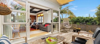 Cabbage Tree Cottage
