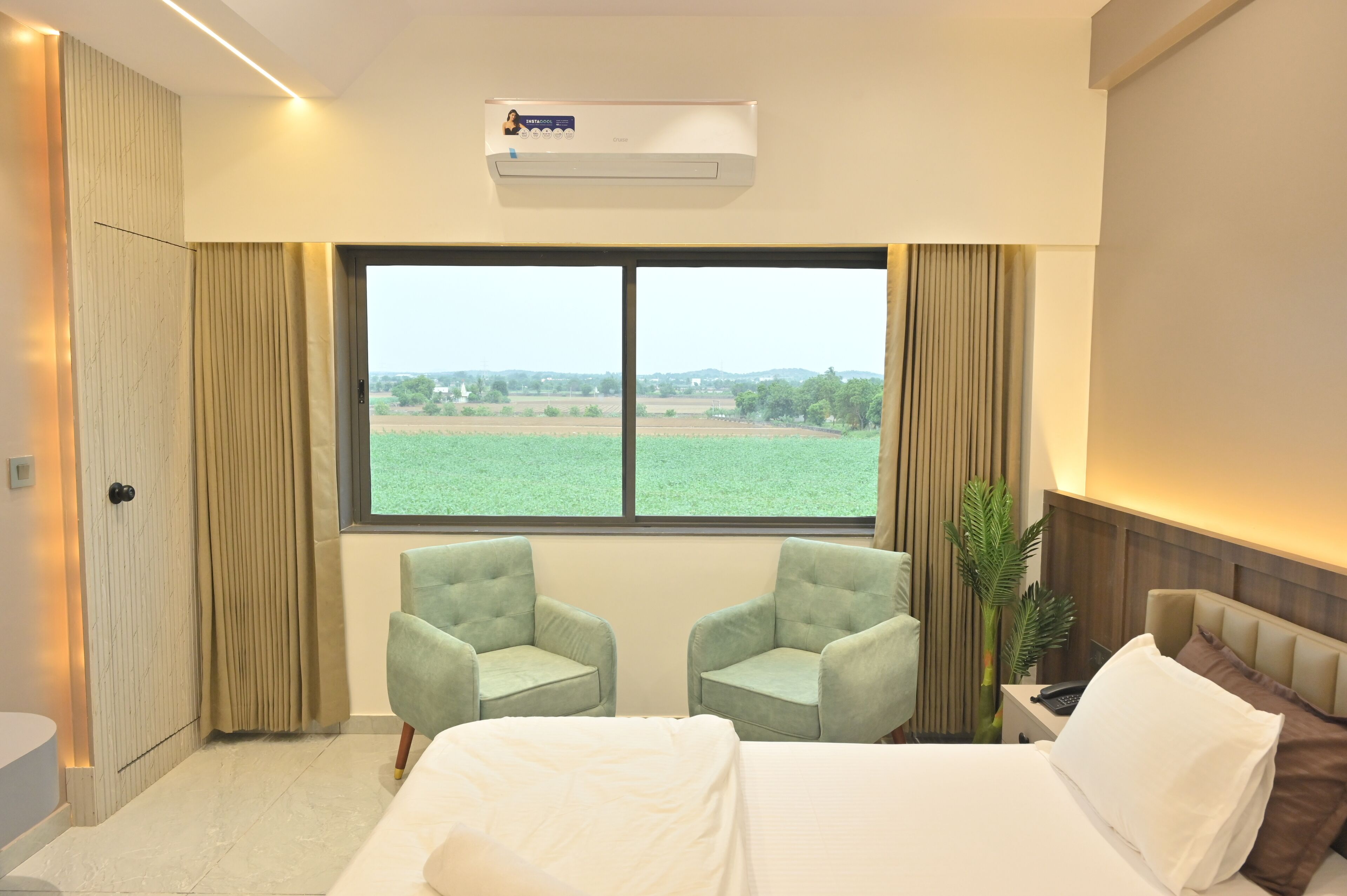 Superior Suite | Free WiFi, bed sheets