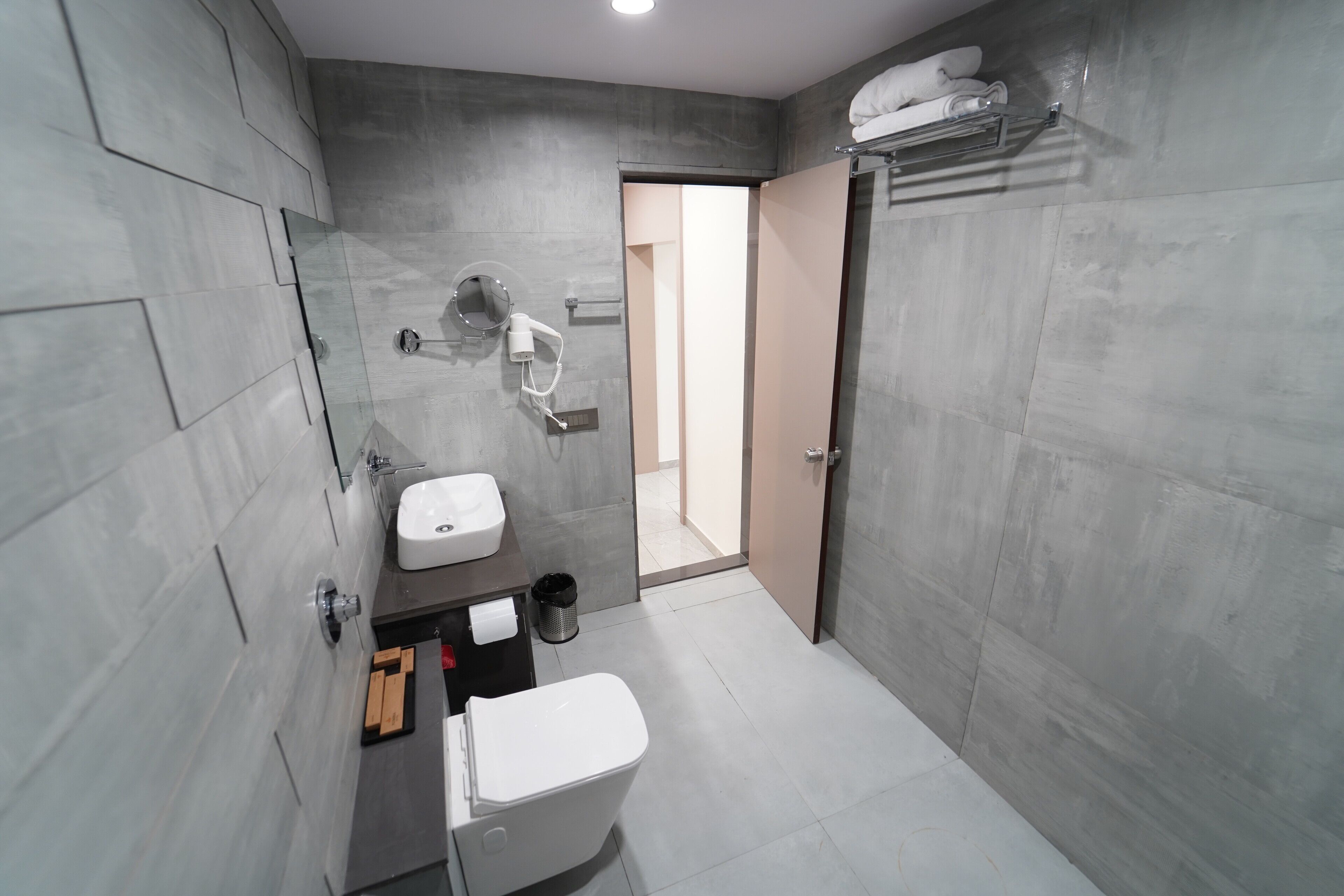 Suite Gallery | Baño | Toallas, jabón y champú