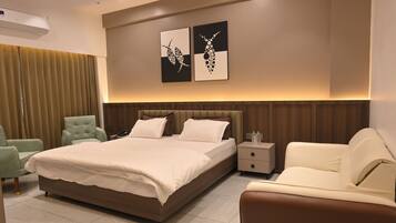 Superior Suite | Free WiFi, bed sheets