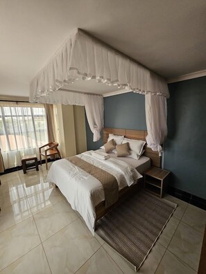 Deluxe Double Room, City View | Free WiFi, bed sheets