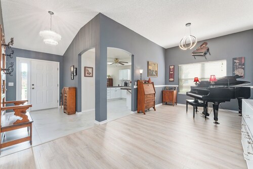 Rhythm and Blues - 3/2 w/ Golf Cart