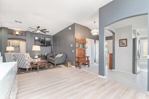 Smart TV, computer monitors