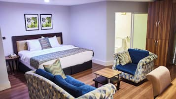 Standard Room | Living area