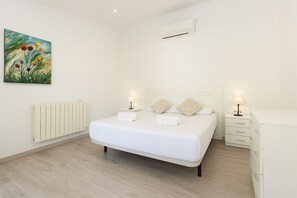 4 habitaciones, tabla de planchar con plancha y wifi gratis 