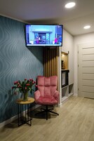 Comfort Double or Twin Room | In-room safe, desk, laptop workspace, soundproofing