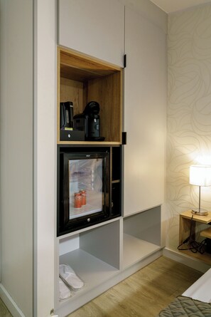 Chambre Confort Double ou avec lits jumeaux | Coffres-forts dans les chambres, bureau