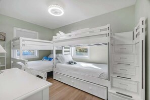 4 Schlafzimmer, Bügeleisen/Bügelbrett, kostenloses WLAN, Bettwäsche