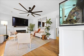 TV, fireplace, stereo