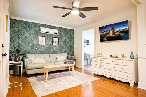 The Olive Nest - Cozy Large Studio on Remount