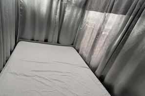 Room - Quesada Homestay (San Francisco)
