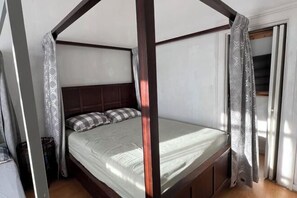 Room - Quesada Homestay (San Francisco)