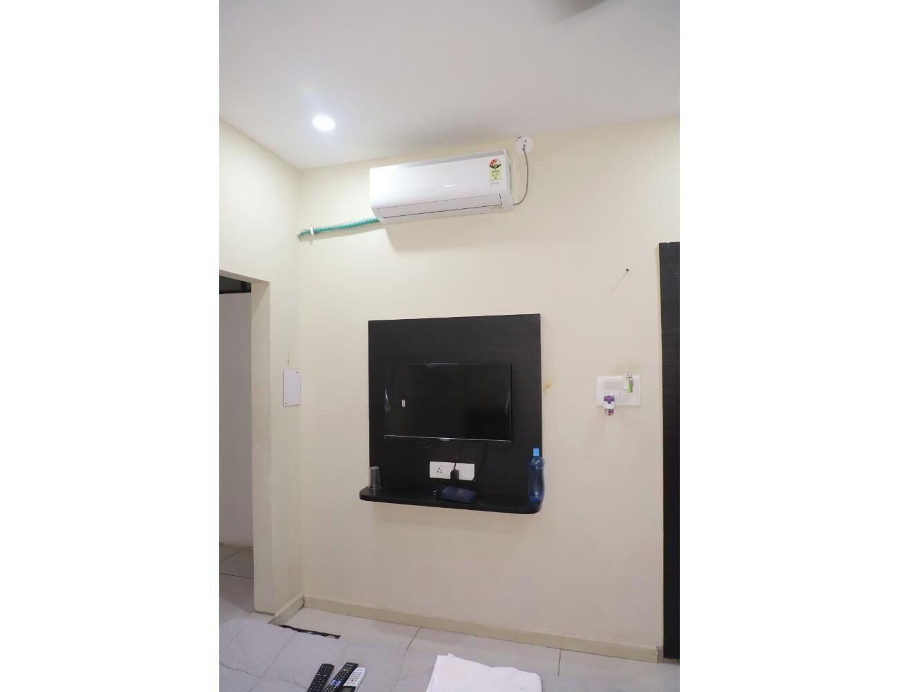 Basic Double Room, Balcony, City View | Free WiFi, bed sheets