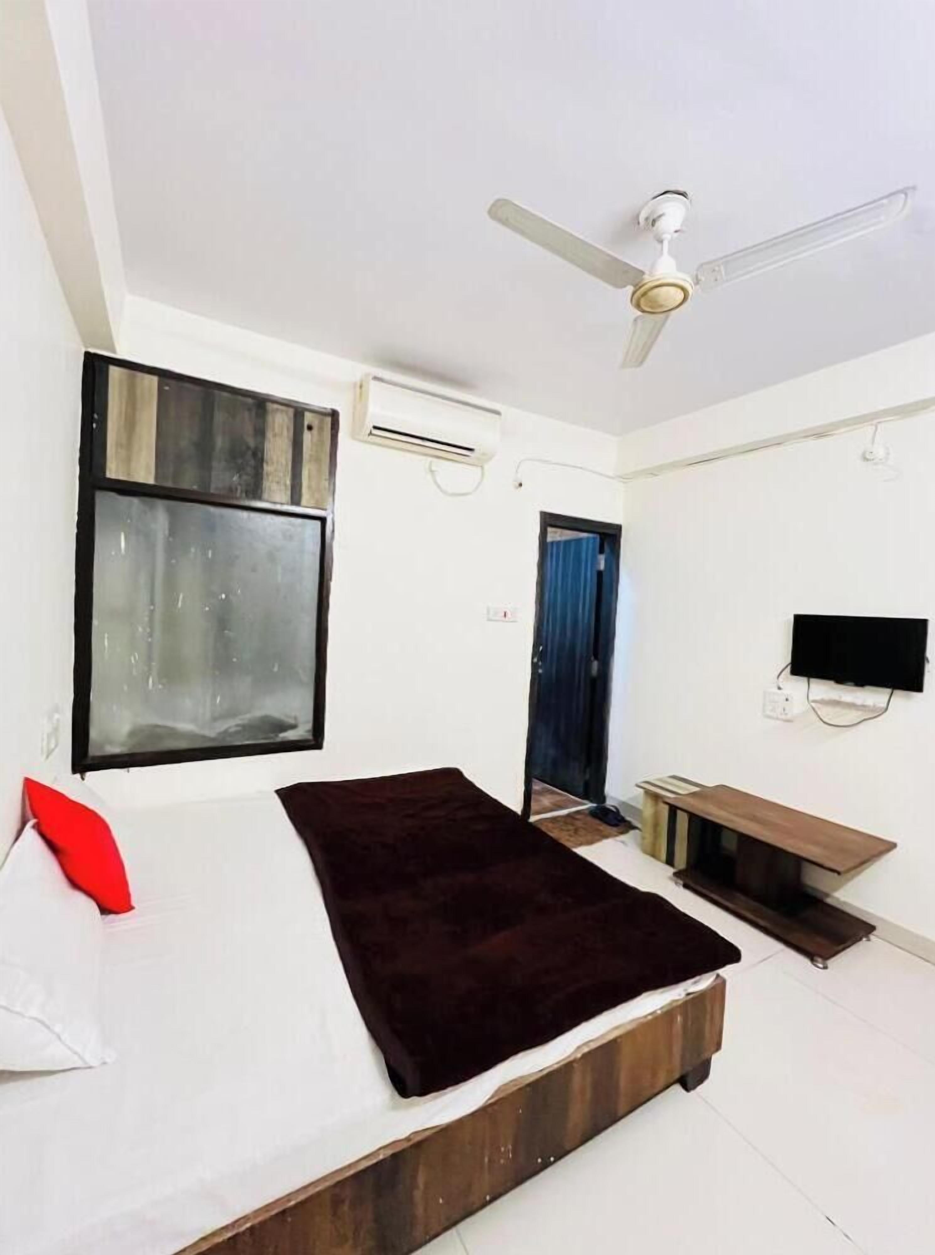 Basic Double Room, Balcony, City View