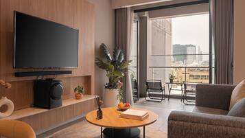 Deluxe Apartment, 2 Bedrooms, Bathtub, City View | Hypo-allergenic bedding, in-room safe, desk, laptop workspace
