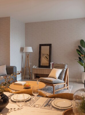 Premium Apartment, 3 Bedrooms, Bathtub, City View | In-room dining - Zenity Apartment Luxury Ruby (Ho Chi Minh)