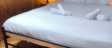 5 chambres, accès Internet, draps fournis