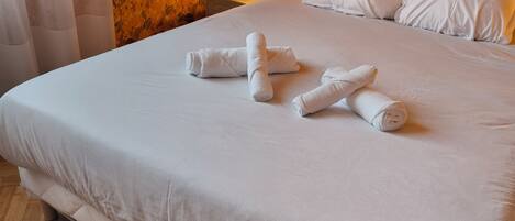 5 bedrooms, Internet, bed sheets