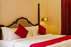 Suite Deluxe, balcó, vistes al turó | Escriptori, espai de treball apte per a portàtils i wifi gratuïta