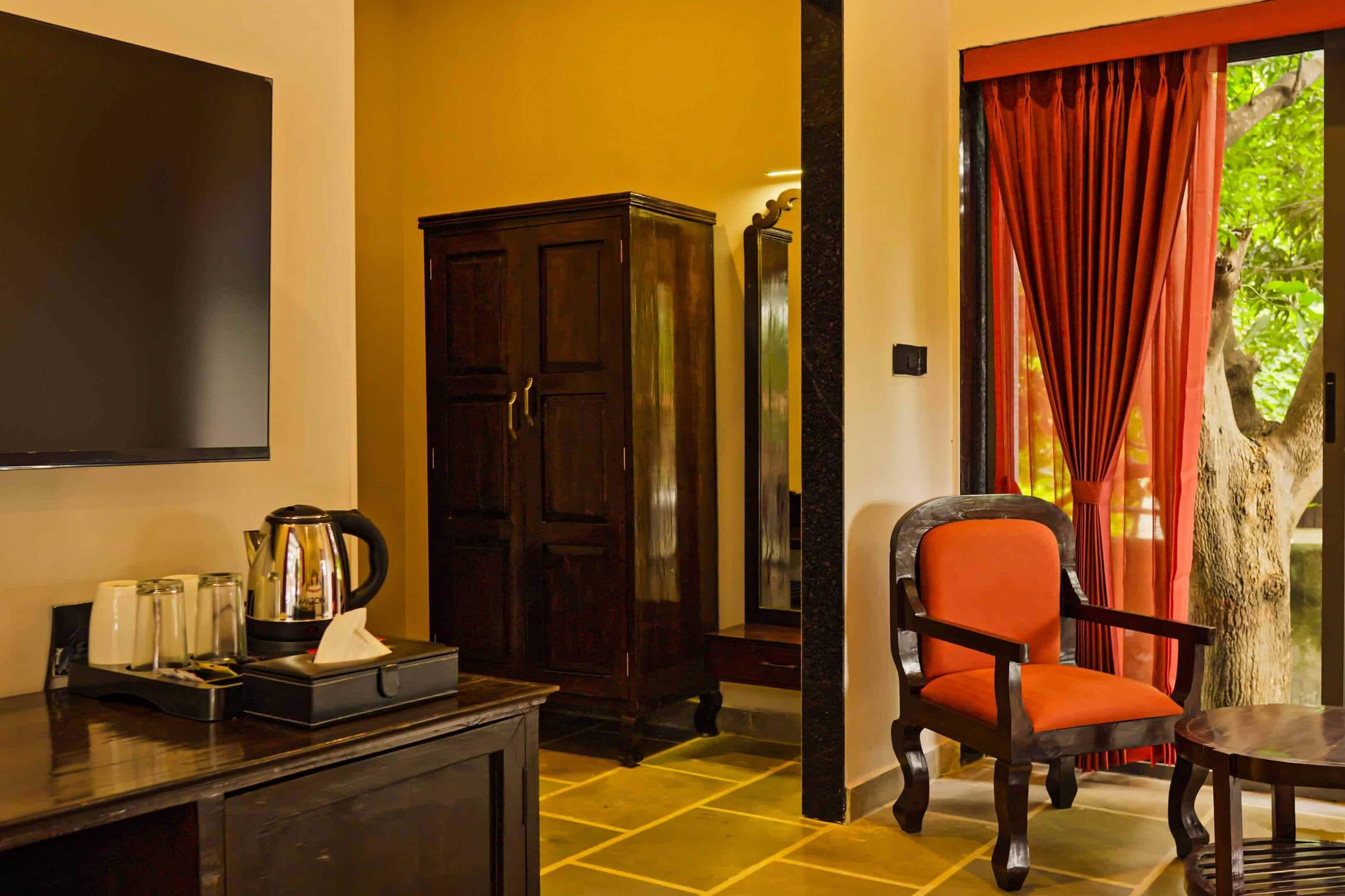 Deluxe Suite, Balcony, Hill View | Room amenity