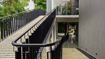 Handrails in hallways