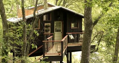 Romantic Tree House near Chattanooga in the North Georgia Woodlands