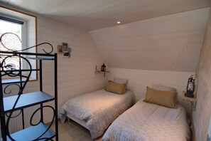 Fer et planche à repasser, Wi-Fi, draps fournis