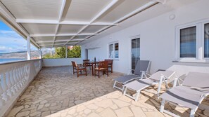 Outdoor dining - Apartment Mediera sea view 1 by Villas Guide (Sveti Juraj)