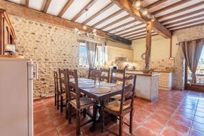 Dining - Holiday Home 'Tomettes' with Mountain View, Wi-Fi and Air Conditioning (Peyraube)