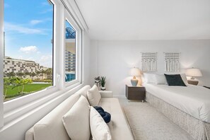 2 Schlafzimmer, Zimmersafe, Schreibtisch, Bügeleisen/Bügelbrett