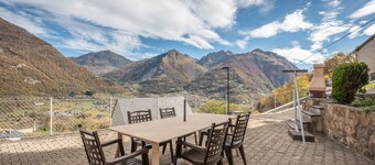 Ferienhaus „Gary Loup“: Bergblick, private Terrasse & WLAN