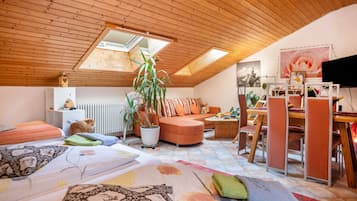 1 Schlafzimmer, BĂŒgeleisen/BĂŒgelbrett, WLAN, BettwĂ€sche