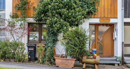 Studio Apartment 'Storchennest' with Lake View and Wi-Fi