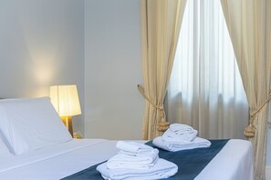 4 bedrooms, iron/ironing board, WiFi, bed sheets - Prestigious Penthouse Piazza Barberini (Roma)